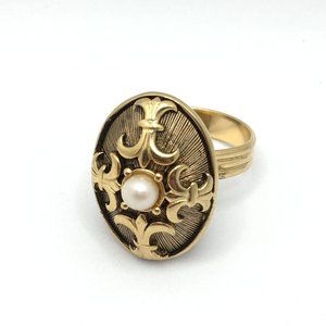 Vintage Luzier Perfume Ring Faux Pearl Fleur De Lis Locket Gold Tone 1960s/70s